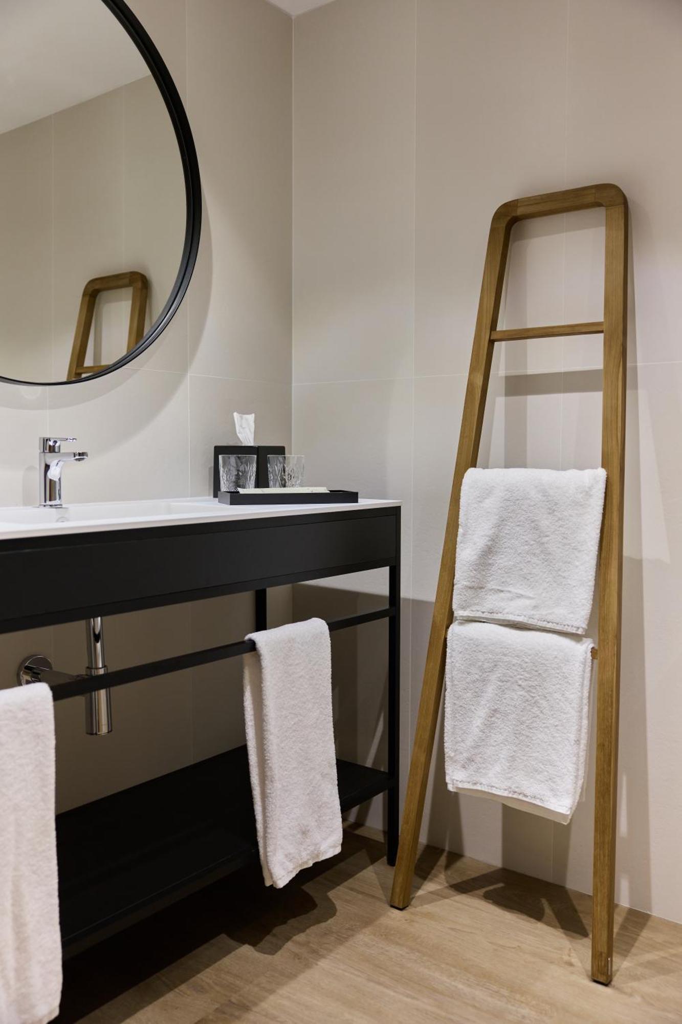 Hotel Sb Win 4 Sup サント・フェリウ・デ・リュブラガート エクステリア 写真